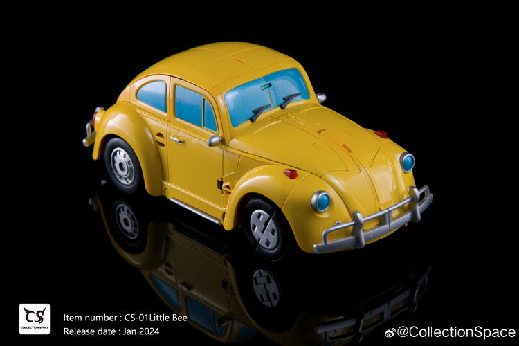 Add to your converting figure collection with this CS-01 Little Bee action figure by Collection Space! Little Bee features a high level of detail and articulation, and she can convert from robot mode into car mode!