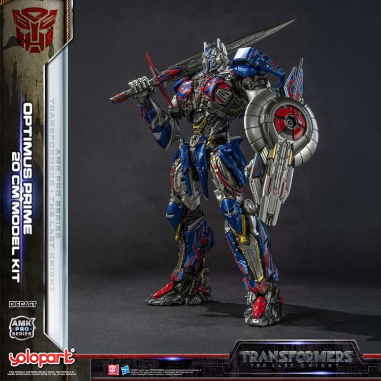 Yolopark's AMK Pro Series Transformers: The Last Knight Optimus Prime model kit stands tall ready for battle. It brings even stronger firepower to Optimus Prime with the exclusive upgrades of the AMK Pro Series.