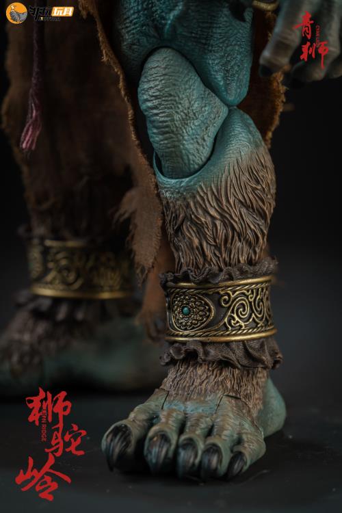 Stripped of its armor, the figure's agility is unencumbered; clad in it, the figure stands invulnerable to the onslaught of blades. Cloaked in a wired fabric cape for daily guise, it serves to divert prying eyes.  The Cyan Lion action figure continues the use of the bio textured approach to ensure the transparency of the skin texture, with the use of the exclusive air cushion gear joints for the body ensuring durability at critical joints such as the elbows, knees, and ankles.