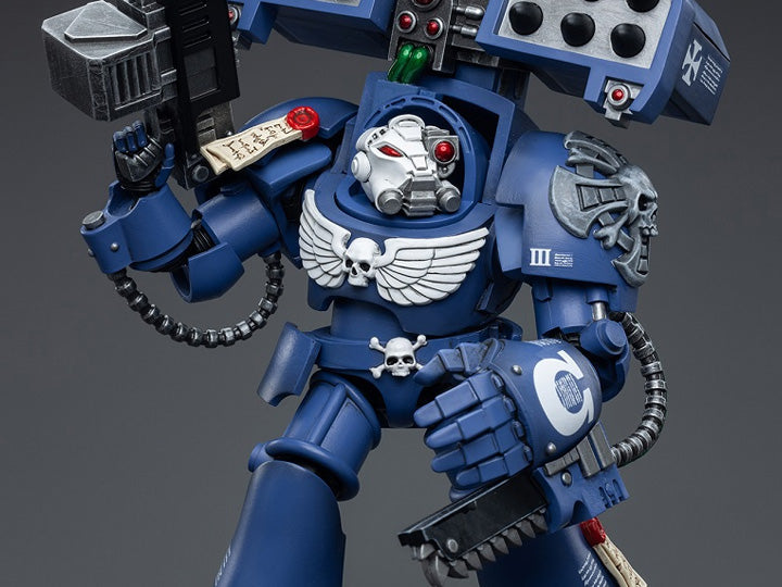 Joy Toy brings the Ultramarines to life with this Warhammer 40K 1/18 scale figure! Highly disciplined and courageous warriors, the Ultramarines have remained true to the teachings of their Primarch Roboute Guilliman for 10,000 standard years. Keeping watch over the Imperium, they personify the very spirit of the Adeptus Astartes.  Each figure includes interchangeable hands and weapon accessories and stands between 4" and 6" tall.