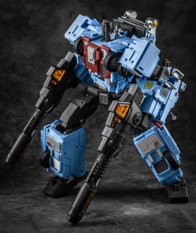 The GT-08E Foo Fighter is part of the Guardian Combiner series by Generation Toy and is able to transform from a fire engine to robot or limb mode, without detaching any parts.