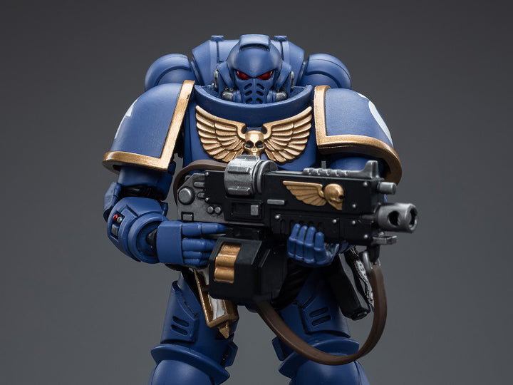 Joy Toy brings the Ultramarines to life with this Warhammer 40K 1/18 scale figure! Highly disciplined and courageous warriors, the Ultramarines have remained true to the teachings of their Primarch Roboute Guilliman for 10,000 standard years. Keeping watch over the Imperium, they personify the very spirit of the Adeptus Astartes.