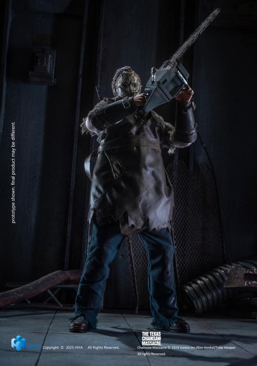 From The Texas Chainsaw Massacre (2003) comes Hiya Toys' EXQUISITE SUPER Series 1/12 scale Thomas Hewitt figure!

Standing 6.3 inches tall with multiple points of articulation, this highly detailed figure faithfully recreates Thomas's disfigured mask, unkempt hair, and weathered clothing, complete with a real cloth apron for enhanced realism.