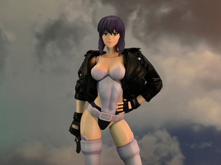 Hiya Toys proudly presents the latest addition to the EXQUISITE SUPER Series: the 1/12 scale Motoko Kusanagi action figure from Ghost in the Shell: Stand Alone Complex!  Set in a futuristic Japan, this science fiction masterpiece explores a world of cybernetic enhancements and brain-computer interfaces. Motoko Kusanagi, one of the first users of full-body cybernetic enhancements, leads Public Security Section 9 in combating cybercrime.