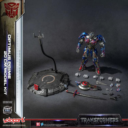 Yolopark's AMK Pro Series Transformers: The Last Knight Optimus Prime model kit stands tall ready for battle. It brings even stronger firepower to Optimus Prime with the exclusive upgrades of the AMK Pro Series.