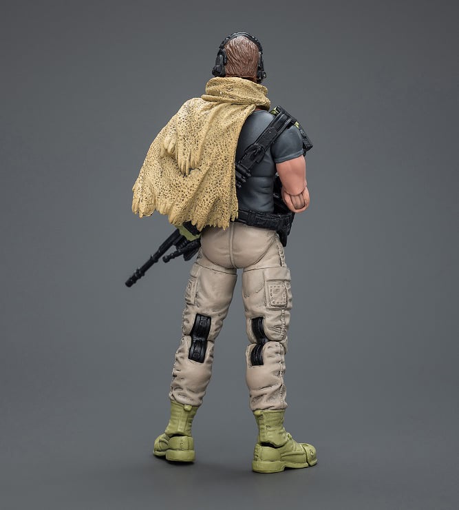 This sharpshooter will march through deserts, traverse deep jungles and brave the arctic wastes if it means there's a target to take out. Working with his fellow Sack Mercenaries squad, no job is too big or small if the price is right. Designed in 1/18 scale, this figure will be a perfect addition to your collection so order yours today!