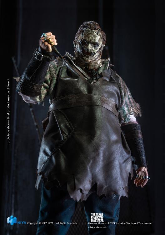 From The Texas Chainsaw Massacre (2003) comes Hiya Toys' EXQUISITE SUPER Series 1/12 scale Thomas Hewitt figure!

Standing 6.3 inches tall with multiple points of articulation, this highly detailed figure faithfully recreates Thomas's disfigured mask, unkempt hair, and weathered clothing, complete with a real cloth apron for enhanced realism.