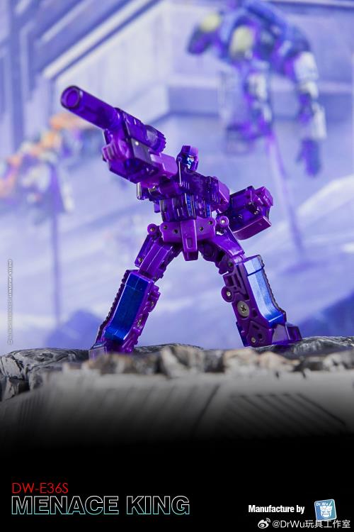 From Dr. Wu comes a new exciting converting figure, DW-E36S Menace King! This figure is fully articulated in robot form. Menace King can also convert from robot mode into weapon mode. Be sure to add this figure to your collection!