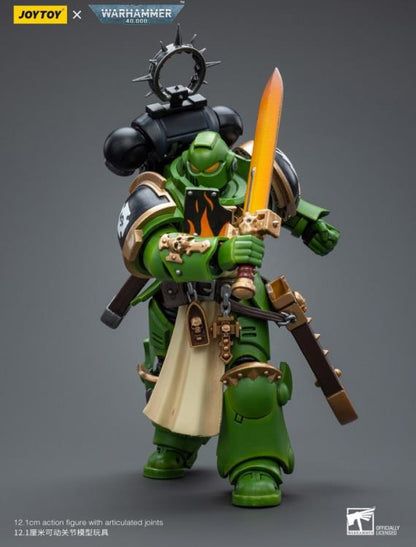 The Joy Toy Warhammer 40K Salamanders Bladeguard Veteran action figure is a highly detailed collectible, perfect for fans of the Warhammer 40K universe. This figure captures the essence of the character’s formidable presence, making it a must-have for collectors and enthusiasts alike.