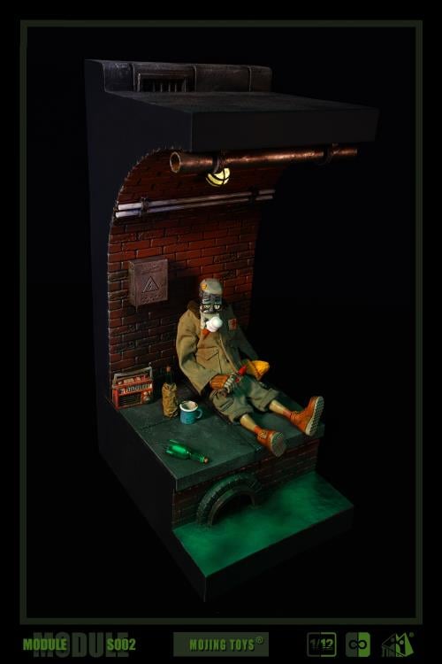 The American comic style sewer diorama base is divided into three different scenes and can be freely spliced for use. It not only displays the scene of the sewer, but also restores the details of the top road surface, increasing the interactivity and playability of your favorite 1/12 scale figures. Order yours today!  Figures shown not included (shown for scale)