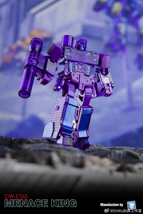 From Dr. Wu comes a new exciting converting figure, DW-E36S Menace King! This figure is fully articulated in robot form. Menace King can also convert from robot mode into weapon mode. Be sure to add this figure to your collection!