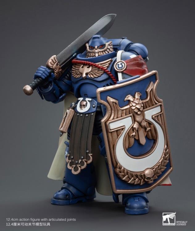 The Victrix Guard, also known as the Victrix Honour Guard, are an elite formation of Ultramarines chosen by the Primarch Roboute Guilliman after his resurrection in ca. 999.M41 to accompany him on the Terran Crusade. Veteran Marines with countless standard centuries of combat experience between them, the Victrix Guard advance fearlessly into battle with their Bolters thundering and their heads held high.