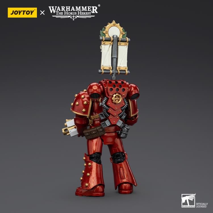 This detailed figure features a Thousand Sons Legionary carrying the iconic Legion Vexilla, symbolizing the pride and heritage of the legion. This highly detailed 1/18 scale Warhammer The Horus Heresy Thousand Sons action figure features 28 points of articulation and comes with additional interchangeable parts.  Perfect for collectors and fans alike, this piece embodies the sorcery and strength of the Thousand Sons.