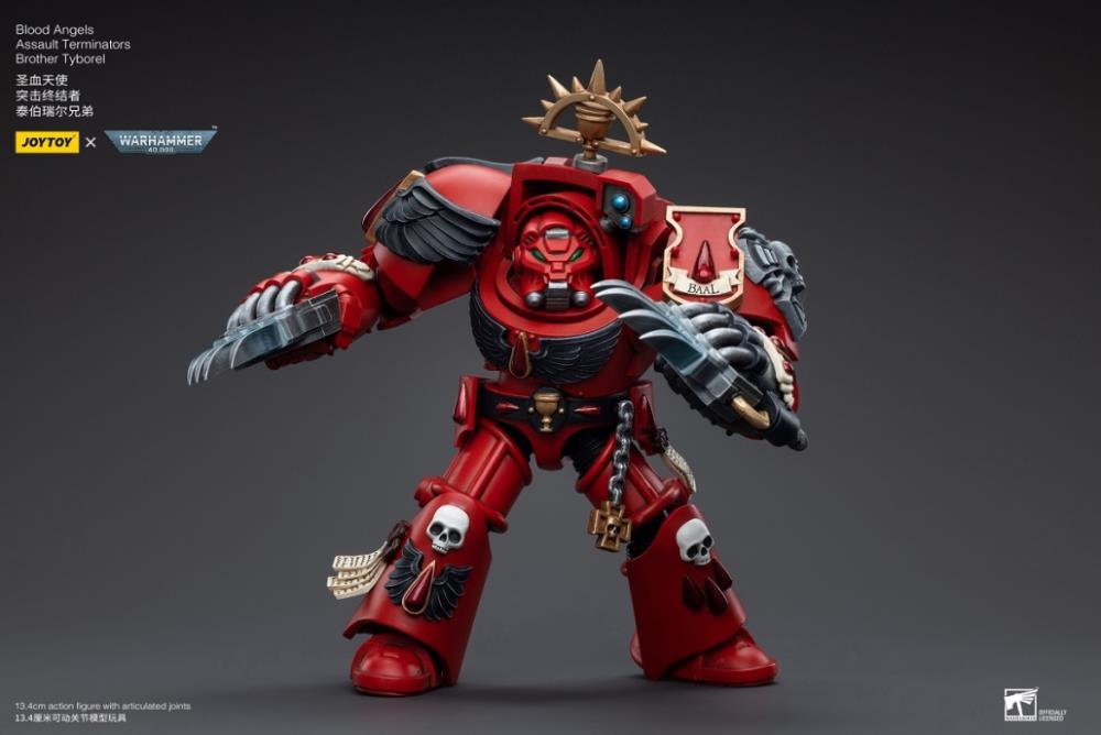 This 1/18 scale figure includes a variety of parts and accessories to allow you to customize your army of Warhammer 40k figures. Don't miss out on adding this figure to your collection!