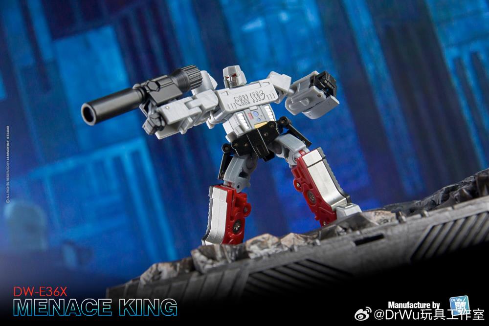 From Dr. Wu comes a new exciting converting figure, DW-E36X Menace King! This figure is fully articulated in robot form. Menace King can also convert from robot mode into weapon mode. Be sure to add this figure to your collection!