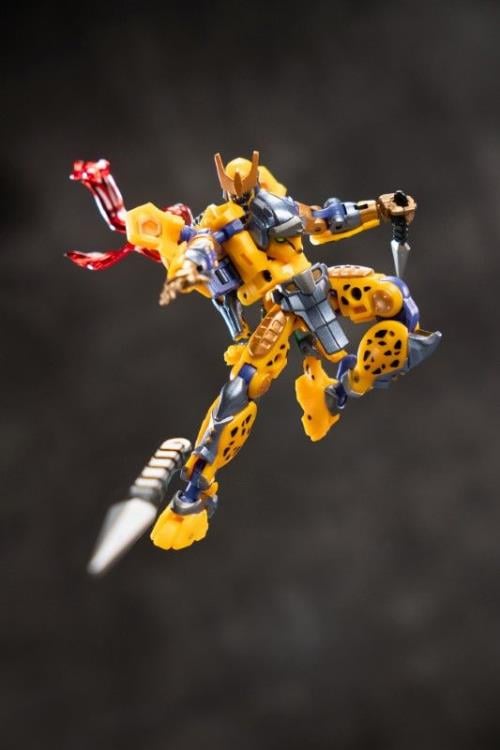 Iron Factory's Raiga is made of durable plastic, features a high level of articulation and is highly posable. The figure is built to a high standard and meticulously precision-engineered to Iron Factory standards. Raiga can convert between a robot form and an animal form. Be sure to add it to your collection!