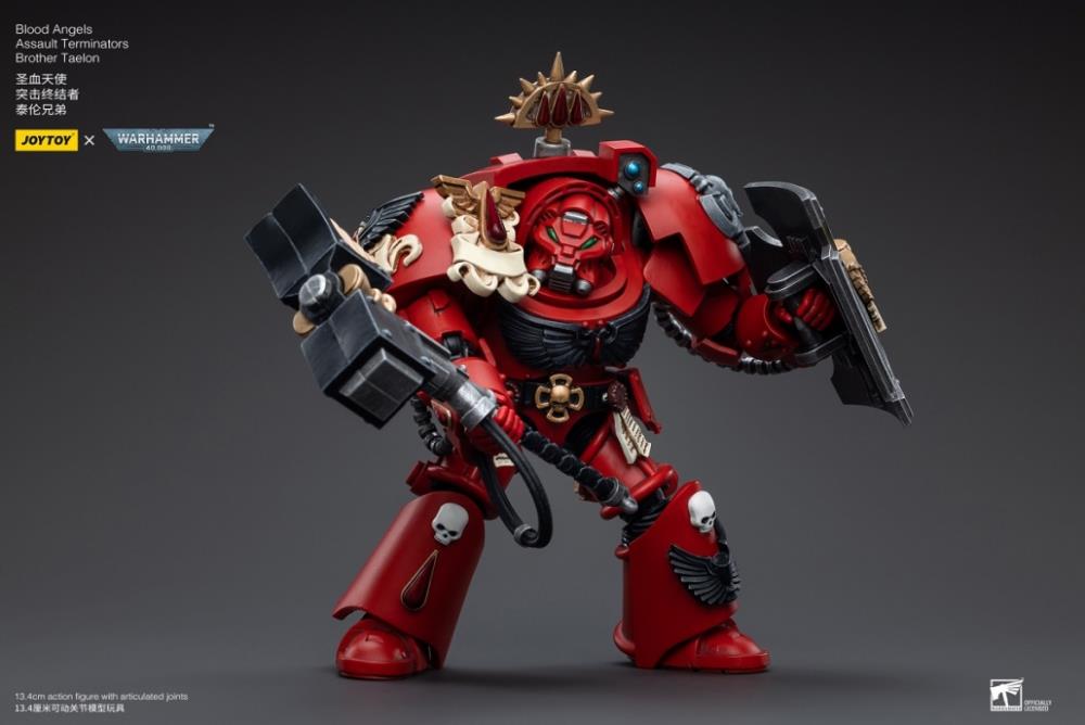 This 1/18 scale figure includes a variety of parts and accessories to allow you to customize your army of Warhammer 40k figures. Don't miss out on adding this figure to your collection!