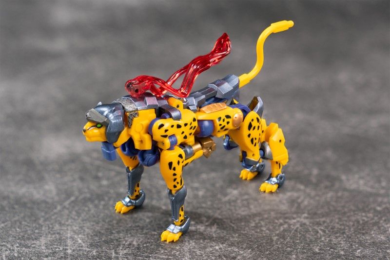 Iron Factory's Raiga is made of durable plastic, features a high level of articulation and is highly posable. The figure is built to a high standard and meticulously precision-engineered to Iron Factory standards. Raiga can convert between a robot form and an animal form. Be sure to add it to your collection!