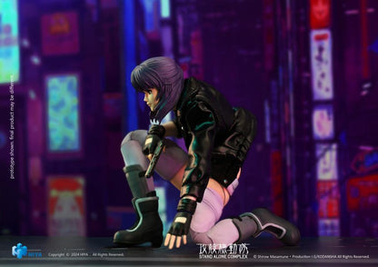 Hiya Toys proudly presents the latest addition to the EXQUISITE SUPER Series: the 1/12 scale Motoko Kusanagi action figure from Ghost in the Shell: Stand Alone Complex!  Set in a futuristic Japan, this science fiction masterpiece explores a world of cybernetic enhancements and brain-computer interfaces. Motoko Kusanagi, one of the first users of full-body cybernetic enhancements, leads Public Security Section 9 in combating cybercrime.