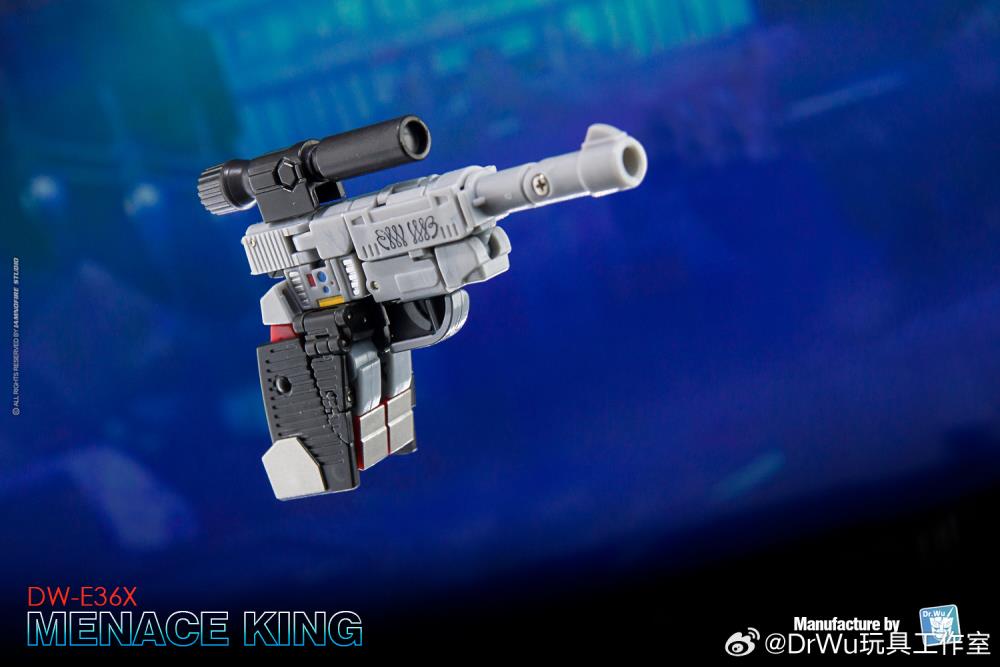 From Dr. Wu comes a new exciting converting figure, DW-E36X Menace King! This figure is fully articulated in robot form. Menace King can also convert from robot mode into weapon mode. Be sure to add this figure to your collection!