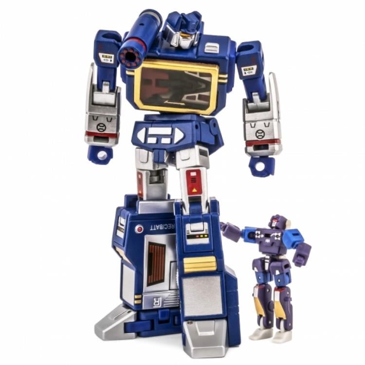 From Newage comes the H21EX Scaramanga action figure, which features multiple points of articulation and converts from a robot to a cassette mode. The figure comes with interchangeable parts and accessories to make the figure stand out from the rest of your collection!