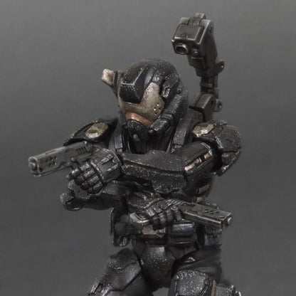 The Myrmidon Enforcer is equipped with the Omangan Empire’s new generation multi-armor, developed for the Abaddon Army. This armor incorporates and optimizes designs from the Synchro Mech pilot combat suits, maintaining protection for vital areas while providing infantry a more comfortable experience for extended combat wear.