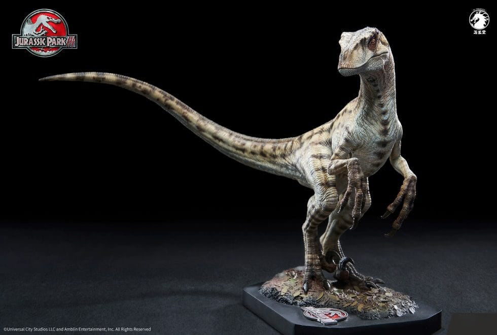 (Pre-order) W-Dragon Jurassic Park 3 Female Velociraptor 1/10 Licensed Statue