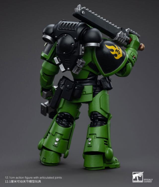 Hailing from a volcanic and unstable world, the Space Marine Chapter of the Salamanders take great care to avoid human casualties during their wars against Chaos. Deeply embedded in the Promeathan Cult, these warriors hone their skills to a lethal edge to protect Humanity. Each figure typically includes interchangeable hands and weapon accessories and stands between 4" and 6" tall.