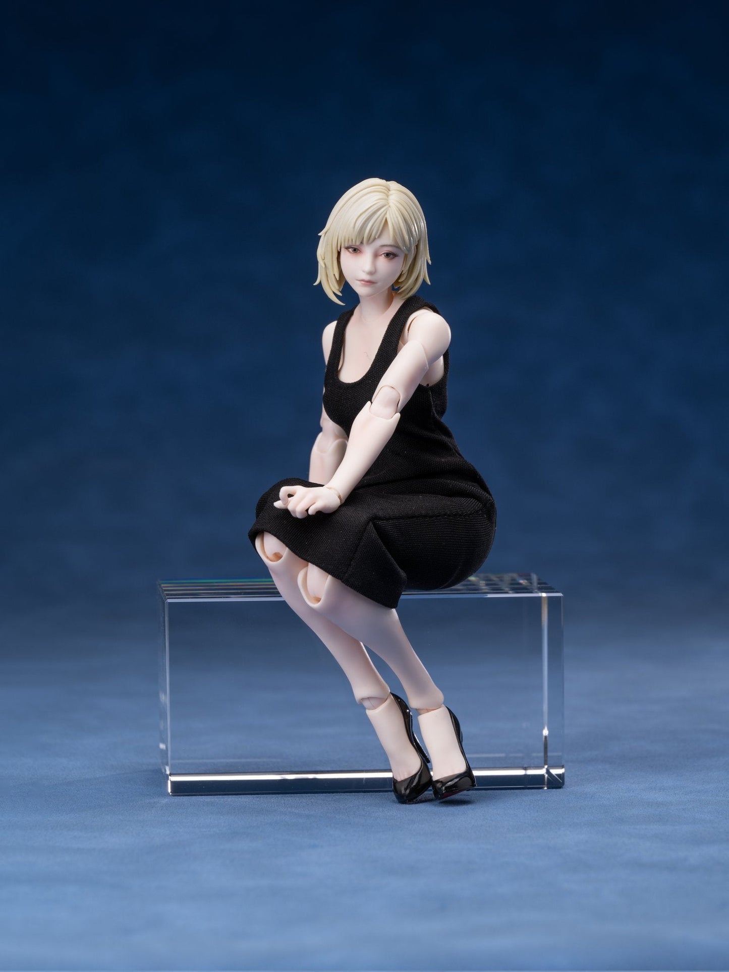(Preorder) Romankey UMS004 Mia 1/12 Super Movable female body action figure