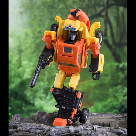 This MS-36 Sand Leopard figure can convert between three modes; robot, helicopter, and off-road vehicle. When in robot mode, the figure is fully articulated and features a blaster weapon.