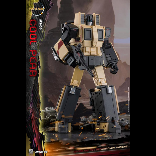 From Moon Studios comes a series of robot figures which transform from robots into different types of trains. The MSO6 Cool Peak figure transforms from a robot into a train. Collect transforming figures MSO1 through MSO6 and you can combine them to form Radiatron! 