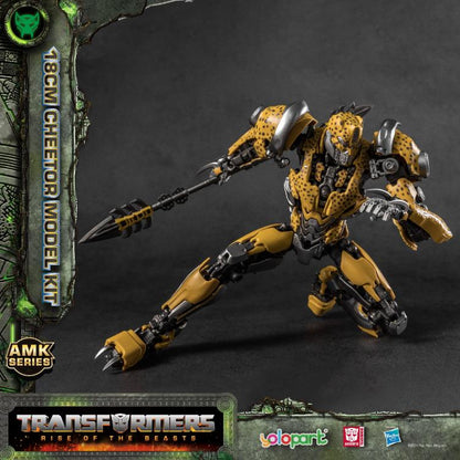 This figure is part of Yolopark’s AMK series line which are easy to assemble action figures. All parts come pre-prainted and pre-assembled, so you just have to connect head, torso, limbs and some extra panels. Once constructed, you end up a highly detailed figure of Cheetor from the upcoming Transformers: Rise of the Beasts movie, standing just over 7 inches tall and packed with premium articulation