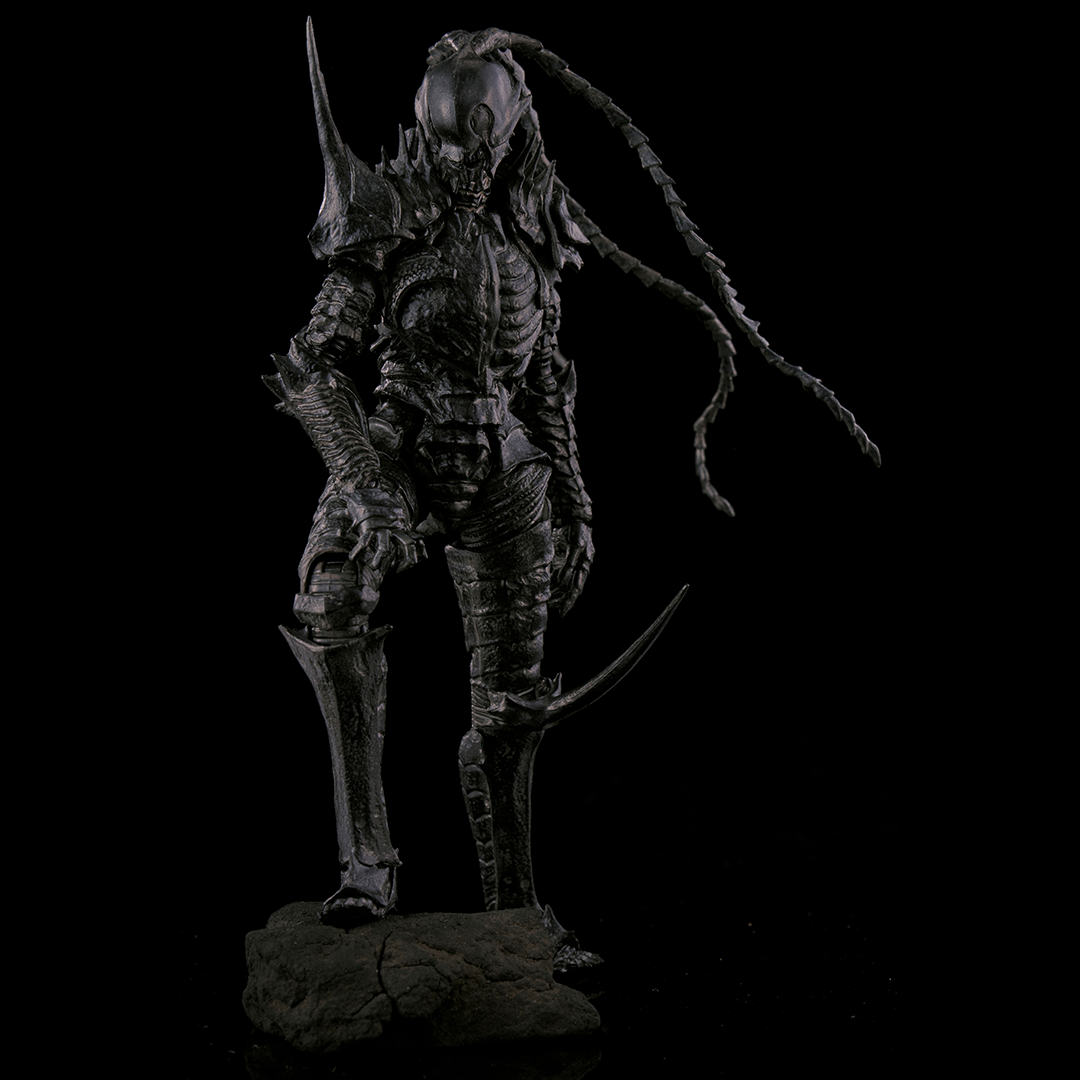 Nayuta from Tsutomu Nihei's book "Abara" is now a 1/12-scale action figure from T.E.S.T.! Her entire body is covered with armor inspired by insects and crustaceans, and she's intensely articulated for maximum action, too! Order him for your own collection today!