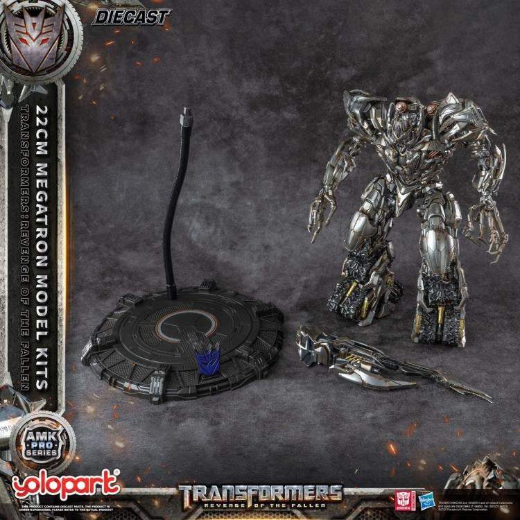 The ruthless and commanding Megatron — as seen in Transformers: Revenge of the Fallen — returns in a fearsome new form! Now brought to life as part of the AMK PRO Series Model Kits, this meticulously detailed figure captures the Decepticon leader’s raw menace and corroded war machine aesthetic with stunning accuracy.