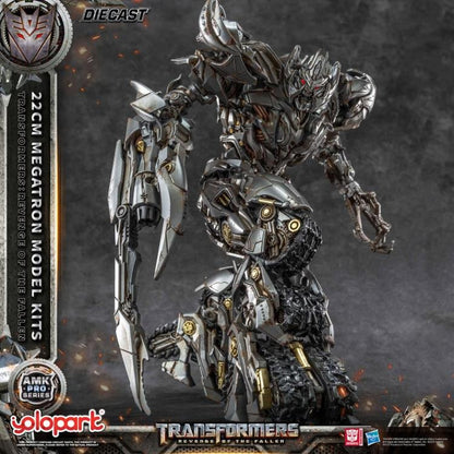 The ruthless and commanding Megatron — as seen in Transformers: Revenge of the Fallen — returns in a fearsome new form! Now brought to life as part of the AMK PRO Series Model Kits, this meticulously detailed figure captures the Decepticon leader’s raw menace and corroded war machine aesthetic with stunning accuracy.