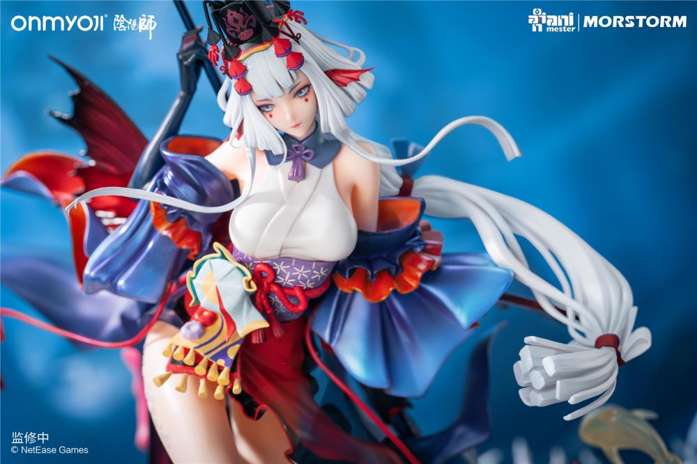 From the mobile game, Onmyoji comes a 1/4th scale figure of the character Senhime. Standing nearly 20 inches, this figure will make a statement in any collection!