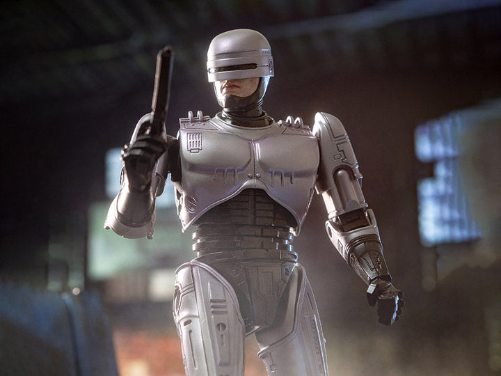 In celebrating the RoboCop (1987) film's 35th anniversary, Hiya brings the first item of the EXQUISITE SUPER Series - a RoboCop 1/12 scale die-cast action figure. He features 23 points of articulation for maximum poseability and includes a wide variety of interchangeable parts and weapons.