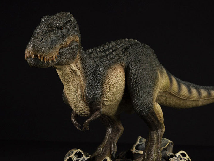 From Nanmu Studio, the Jurassic Series Vastatosaurus Rex (Shadow Monarch) is a must have for any dinosaur enthusiast. This realistically sculpted Vastatosaurus Rex is in 1/35 scale and features an exquisite painted finish.  This deluxe edition comes with a diorama base.