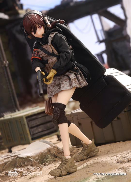 This 1/12 scale figure is loaded with accessories and several points of articulation for customization and display! The newest of the Pocket Art series, this Uzukirei figure will make a unique addition to your collection!  Sasha Habe figure sold separately.