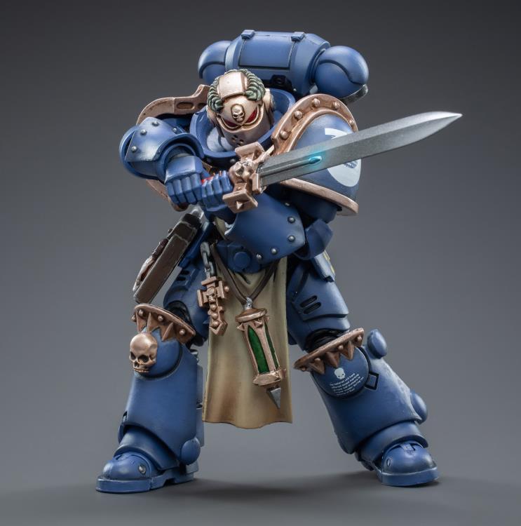 Space Marine Chapters in the Imperium of Man, JoyToy brings the Ultramarines Primaris Company from Warhammer 40k to life with this new series of 1/18 scale figures. Joy Toy figure includes interchangeable hands and weapon accessories and stands between 4″ and 6″ tall. Add this champion to your Warhammer 40K collection!