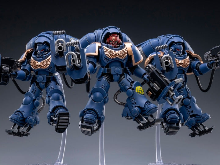 Joy Toy brings the Inceptors to life with this set of Warhammer 40K Ultramarines Primaris Inceptors box of 3 figures. The JoyToy Ultramarines are the most elite of the Space Marine Chapters in the Imperium of Man. Recreate the most important battles with this set of highly disciplined and courageous warriors.