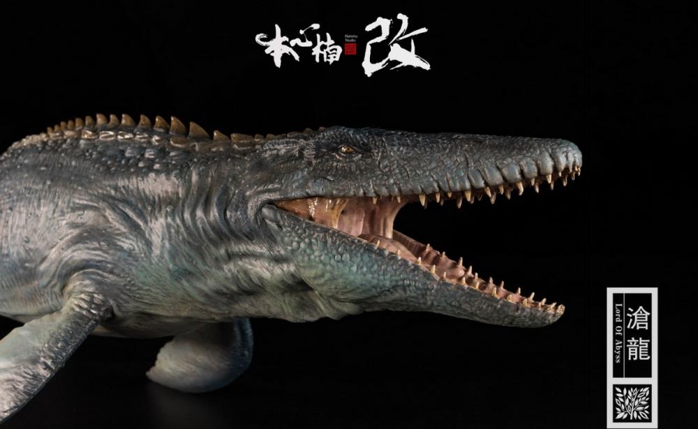 From Nanmu Studio, the Jurassic Series Mosasaurus Lord of Abyss statue is a must have for any dinosaur enthusiast. This realistically sculpted Mosasaurus measures an impressive 25 inches and features a highly detailed and an exquisite painted finish.
