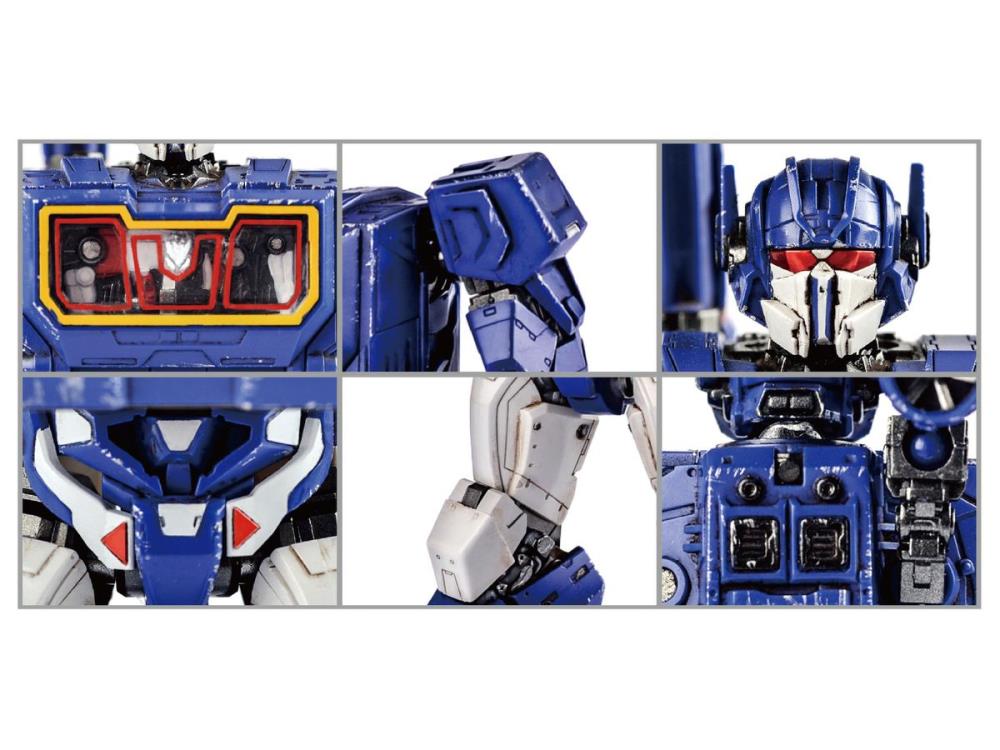 From Trumpeter comes the Transformers: Bumblebee Soundwave Smart model kit! This model kit requires no glue or paint. When complete, Soundwave stands over 5 inches tall and features a fully articulated body as well as a Ravage figure.