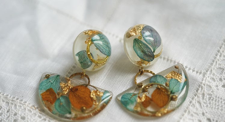 Gold Botanical elegant handmade resin pressed multi flower stud/ clip-ons summer earrings, resin dried/ real flower jewelry with Hypoallergenic S925 Sterling Silver 