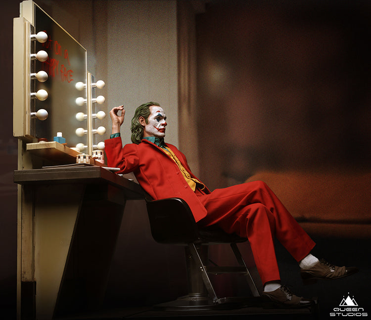 Queen Studios Dark Knight The Joker (Arthur Fleck) Joaquin Phoenix (2019) Regular 1/3 Scale Statue. The Regular Edition features a Joker head sculpt with full character likeness and sculpted hair. 