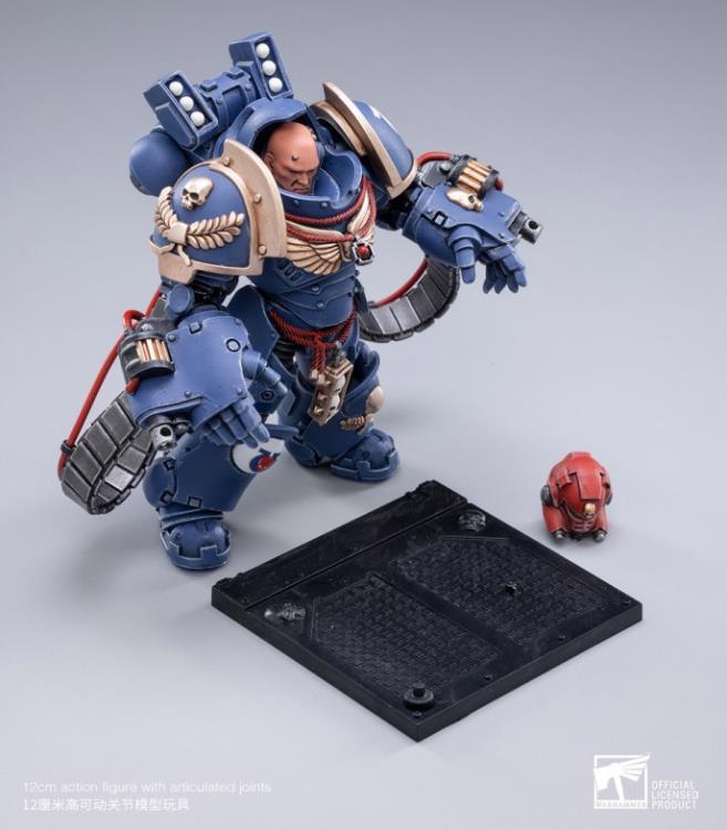 Joy Toy brings the Aggressors to life with this set of Warhammer 40K Ultramarines Aggressors box of 3 figures. The JoyToy Ultramarines are the most elite of the Space Marine Chapters in the Imperium of Man. Recreate the most important battles with this set of highly disciplined and courageous warriors.