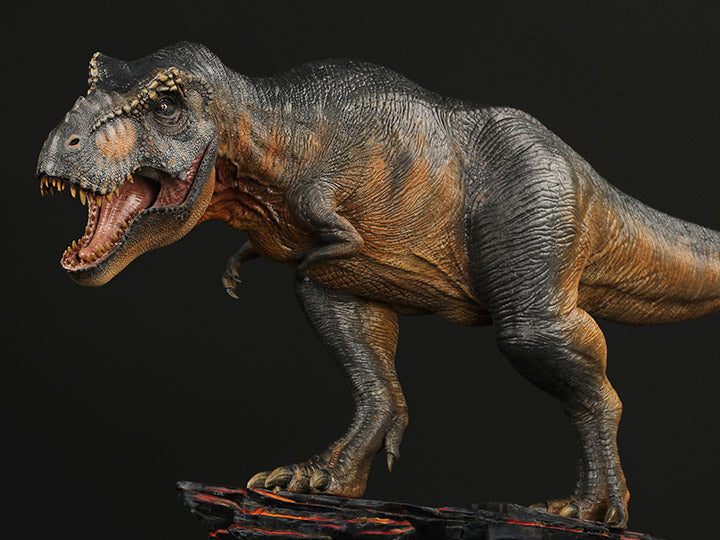 From Nanmu Studio, the Jurassic Series Tyrannosaurus Rex The Blackrock Tyrant is a must have for any dinosaur enthusiast. This realistically sculpted Tyrannosaurus Rex is in 1/35 scale and features an exquisite painted finish.