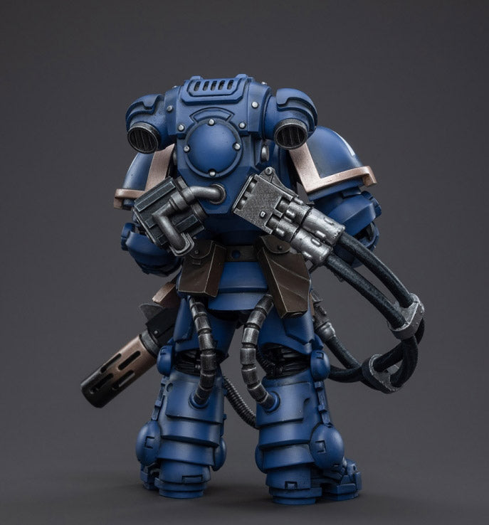 Joy Toy The most elite of the Space Marine Chapters in the Imperium of Man, Joy Toy brings the Ultramarines from Warhammer 40k to life with this new series of 1/18 scale figures. JoyToy each figure includes exclusive heads, interchangeable hands and weapon accessories and stands between 4" and 6" tall.