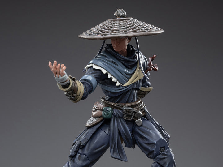 From Joy Toy, this Dark Source JiangHu Xun Shentu figure is incredibly detailed in 1/18 scale. Each figure is highly articulated and includes accessories. 