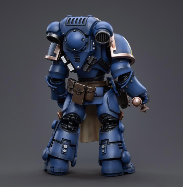 Space Marine Chapters in the Imperium of Man, JoyToy brings the Ultramarines Primaris Company from Warhammer 40k to life with this new series of 1/18 scale figures. Joy Toy figure includes interchangeable hands and weapon accessories and stands between 4″ and 6″ tall. Add this champion to your Warhammer 40K collection!